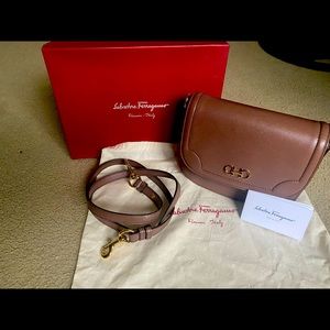 Cocao saffino leather with gold color logos